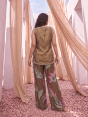 Gulrukh – The Gilded Bloom