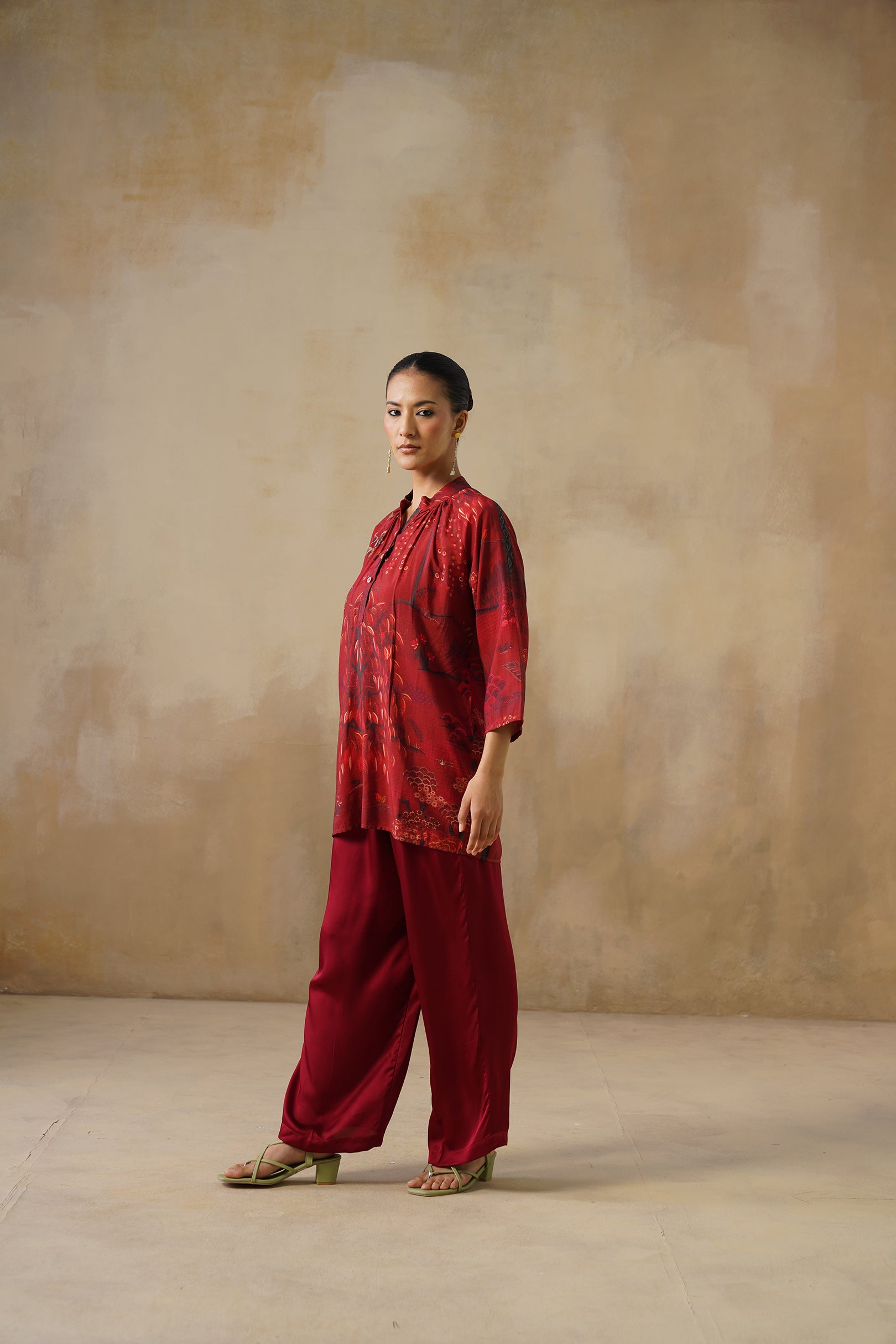 The crimson Pants