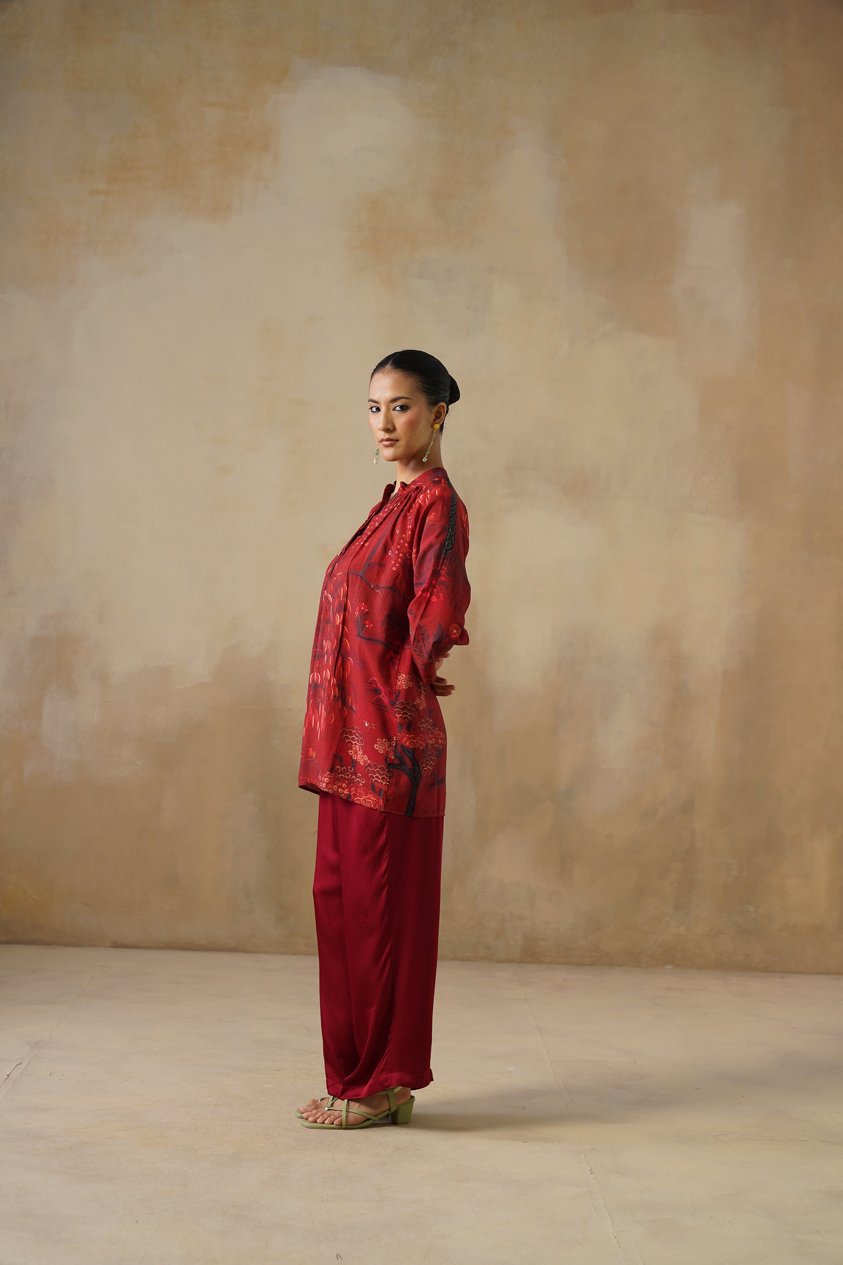 The crimson Pants